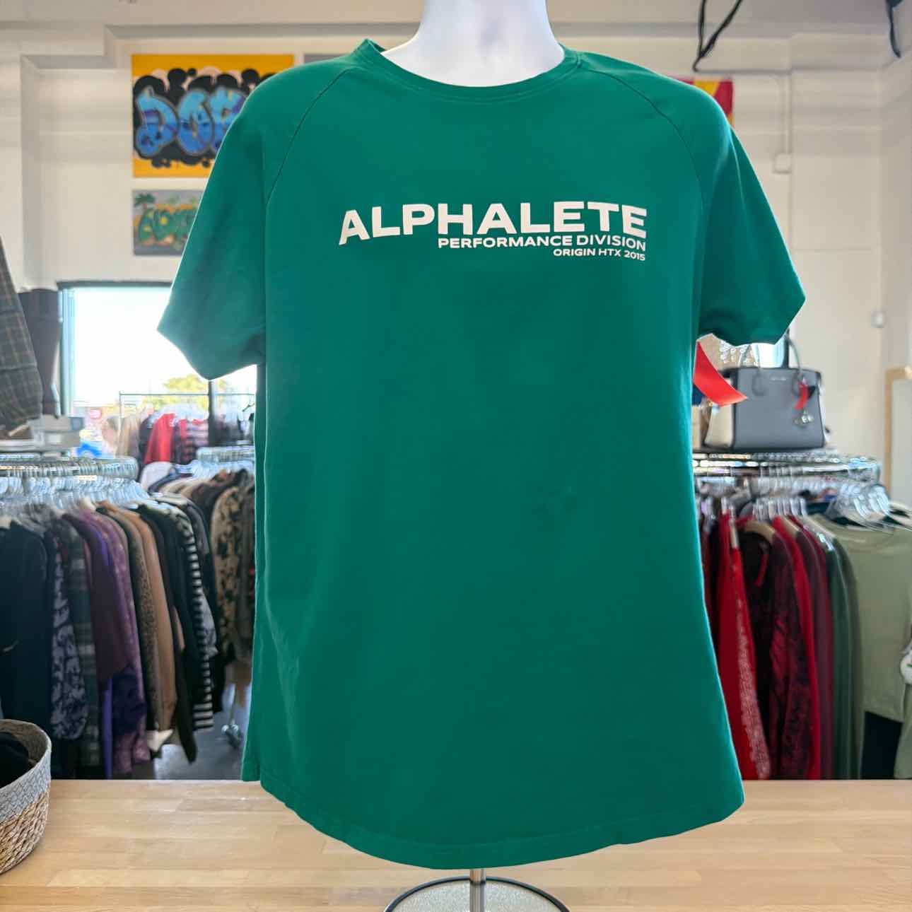 Alphalete Size L Teal Preloved MENS T-shirt