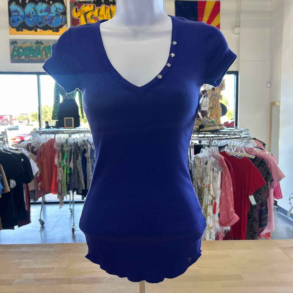Guess Size XS Blue Preloved T-Shirt SS