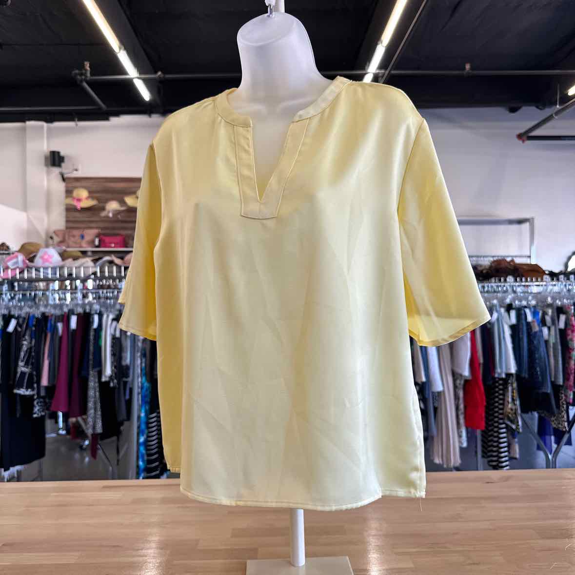 Nine West Size S Yellow Blouse