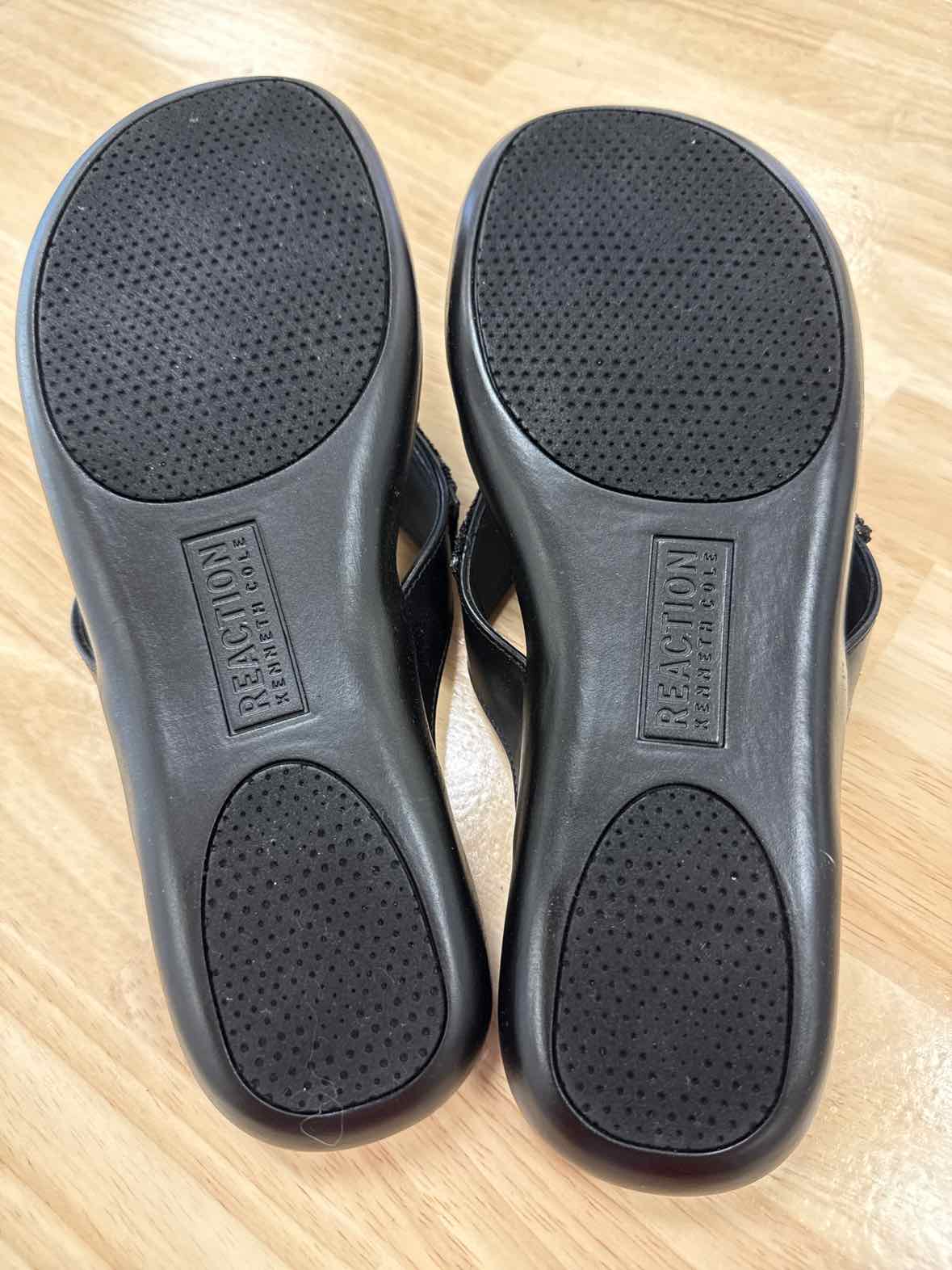 Kenneth Cole Size 8.5 Black Glamathon Flat Sandals