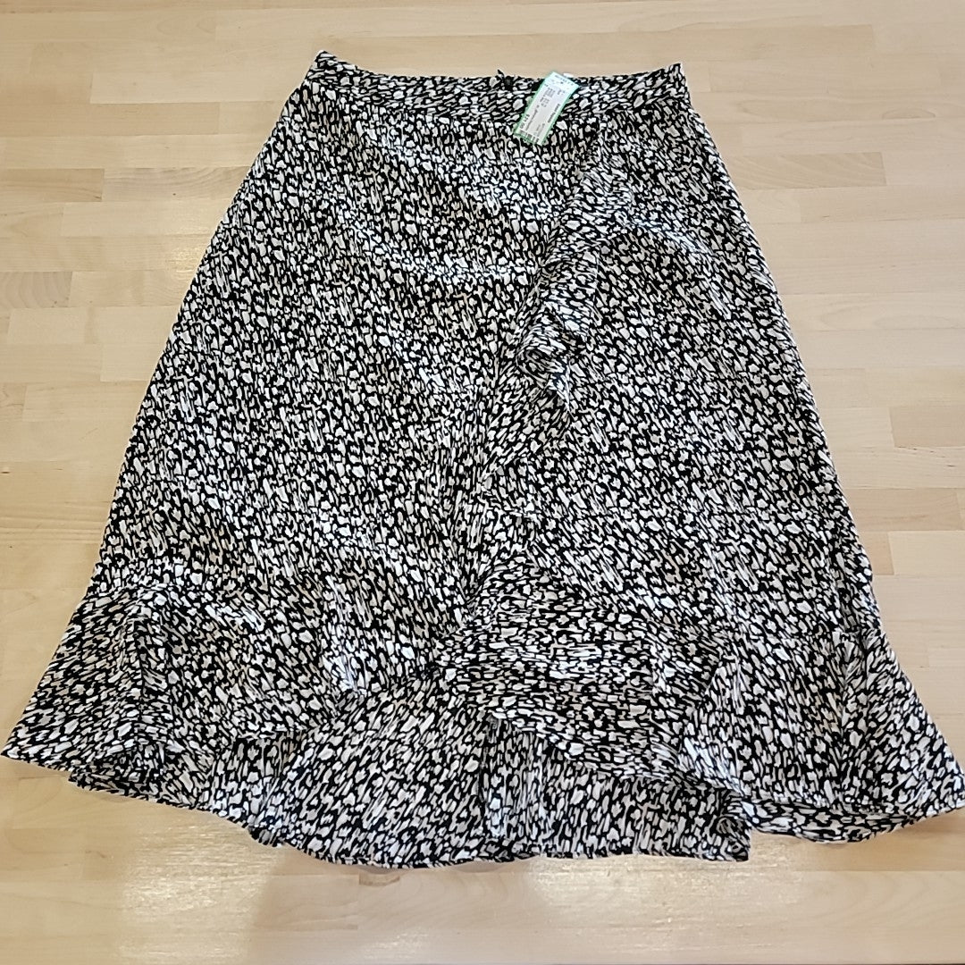 Banana Republic Size 2 Brown Skirt