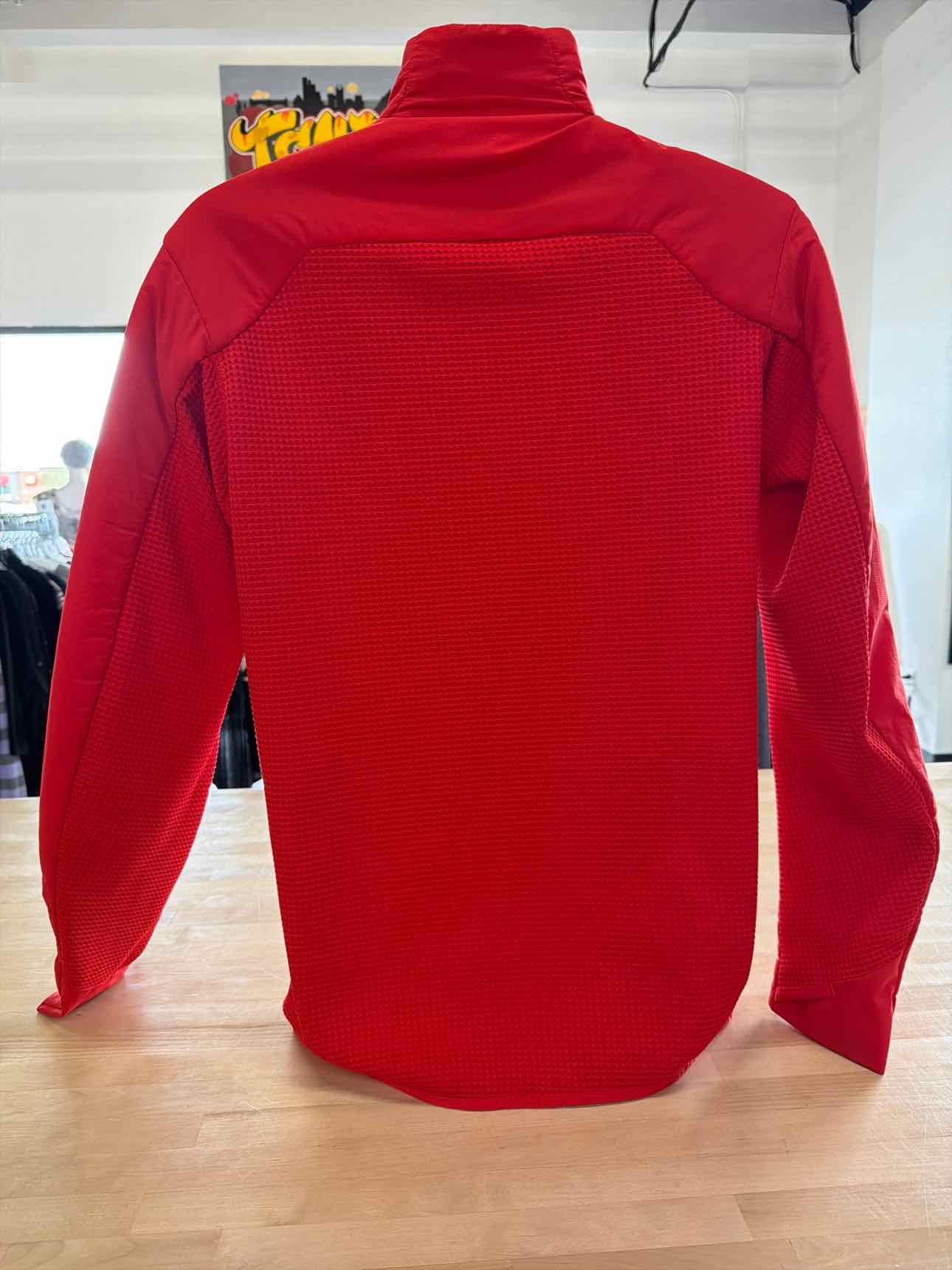 Patagonia Size M Red MENS Jacket