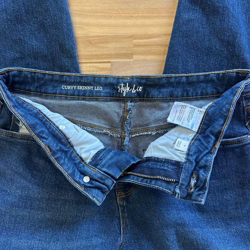 Style & Co. Size 8 Denim Preloved Jeans