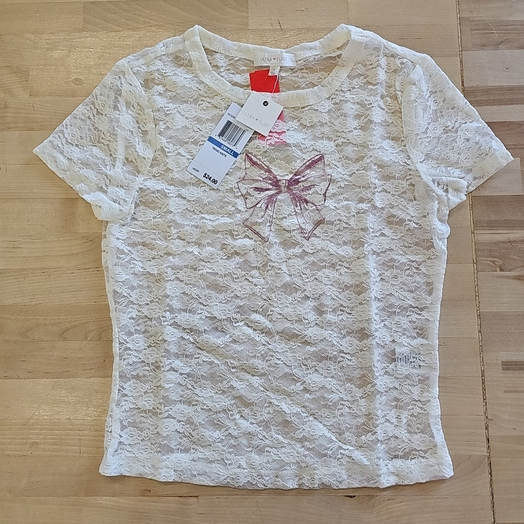 Ultra Flirt Juniors' Graphic Lace Tee - Gardenia
