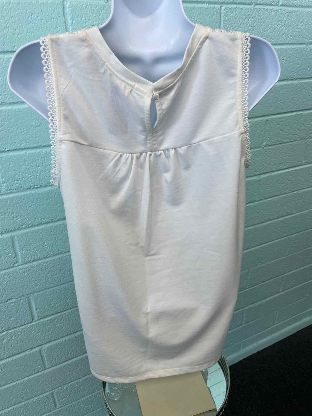 Everleigh Size S White Sleeveless