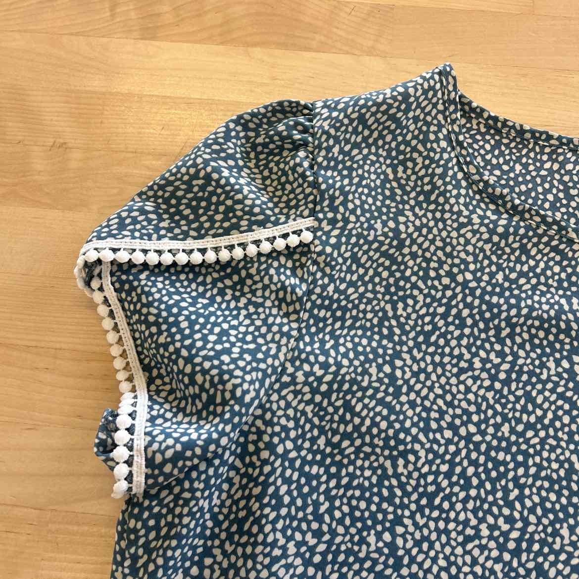 Angashion Size M Blue Preloved Blouse SS