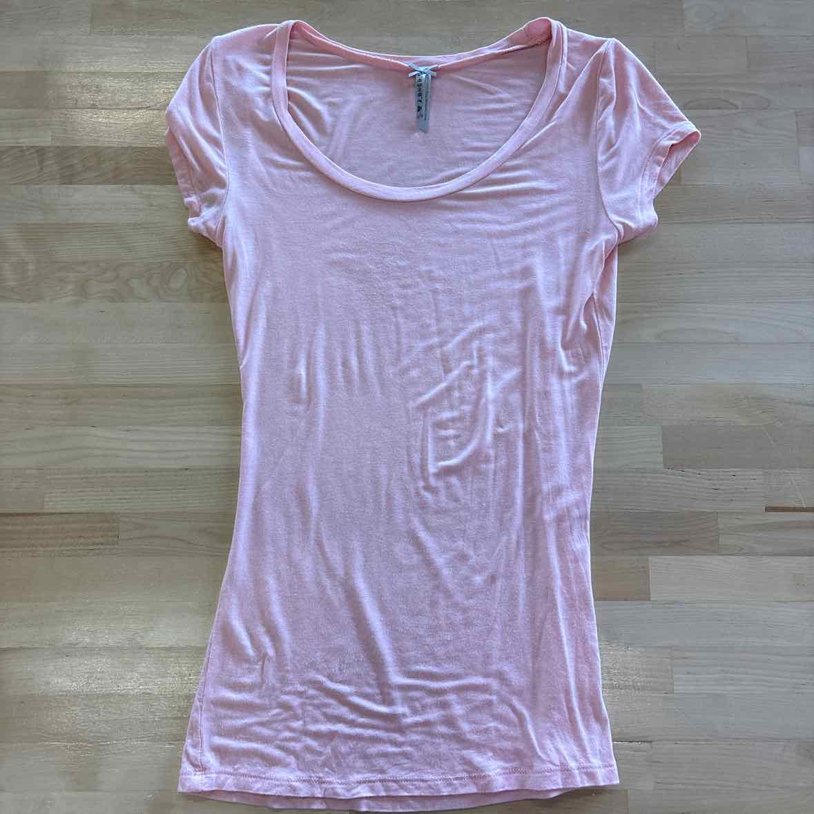 Size M Pink T-shirt
