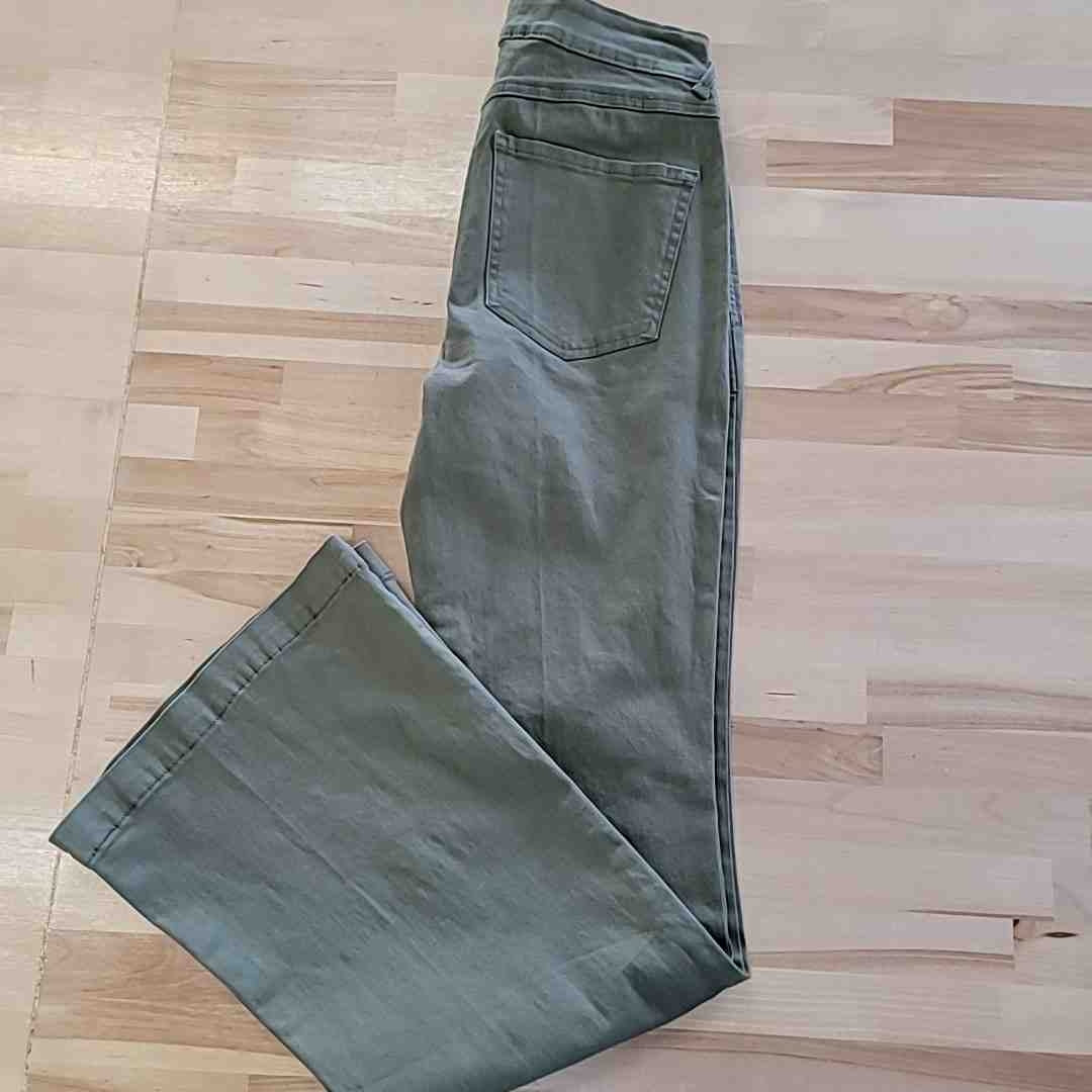 Rewash Size 5 Comfort Stretch High Rise Flare Green Jeans