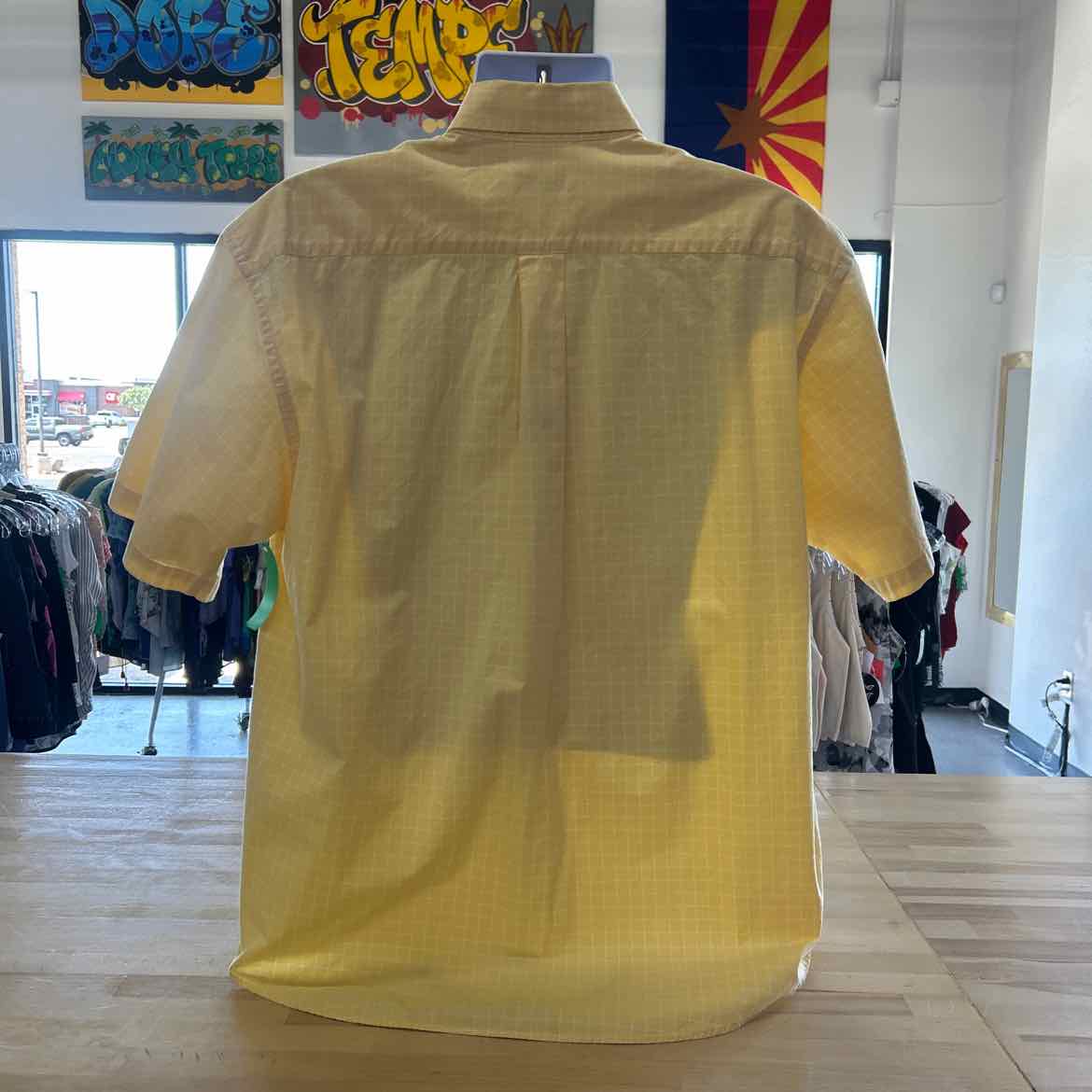 Van Heusen Size L Yellow Preloved MENS Button Down Shirt