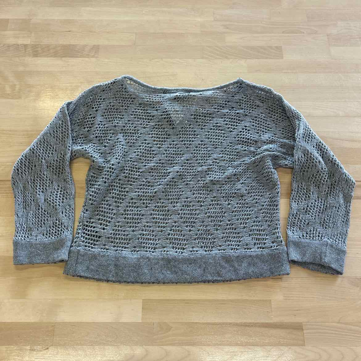 XXI Size M Gray Knit Top