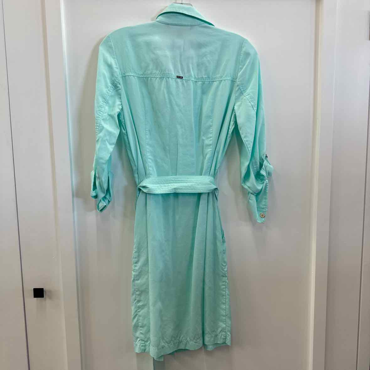 White House Black Market Size 4P Blue Dress