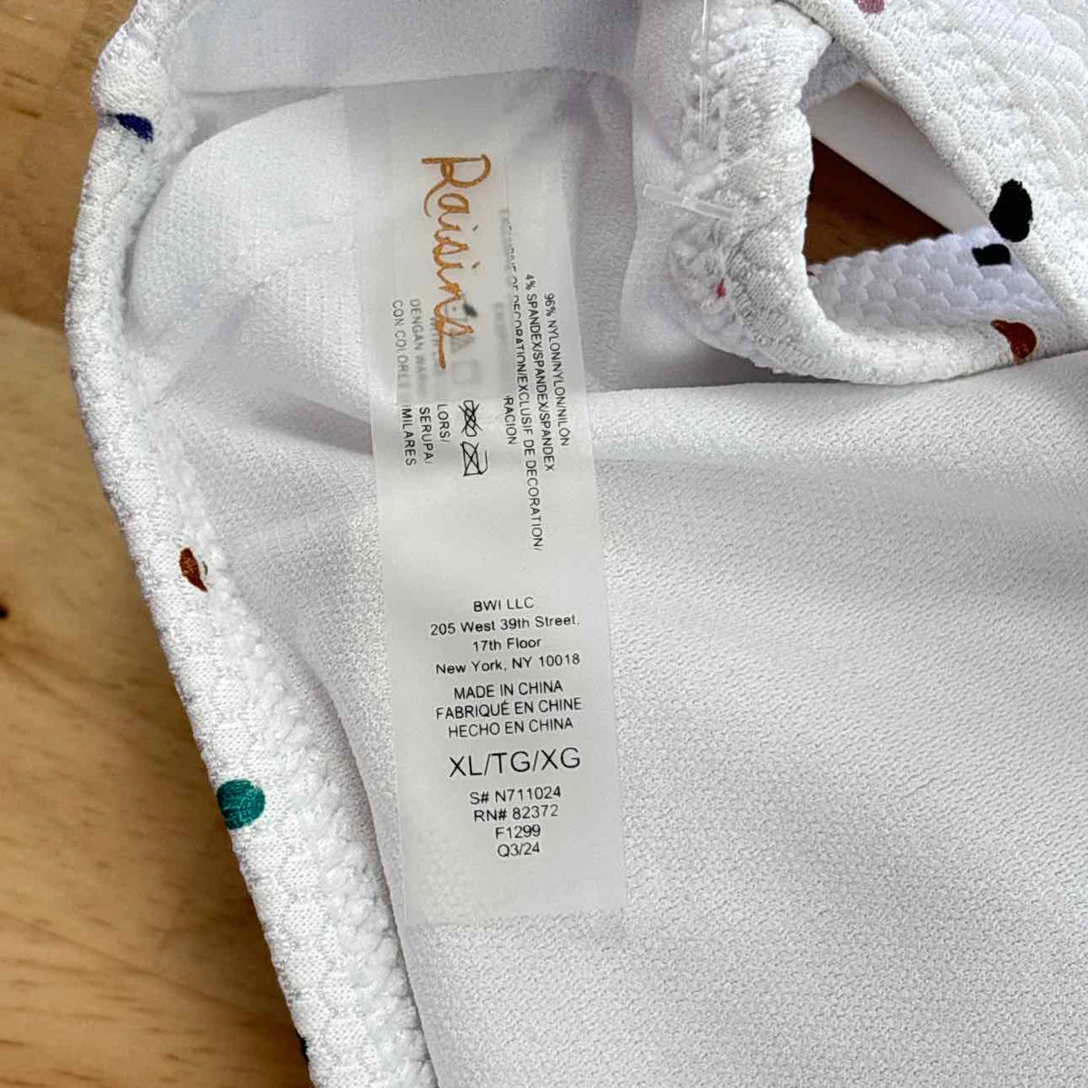 Raisins Size XL Juniors' Tie-Back Pisces Bikini Top - White