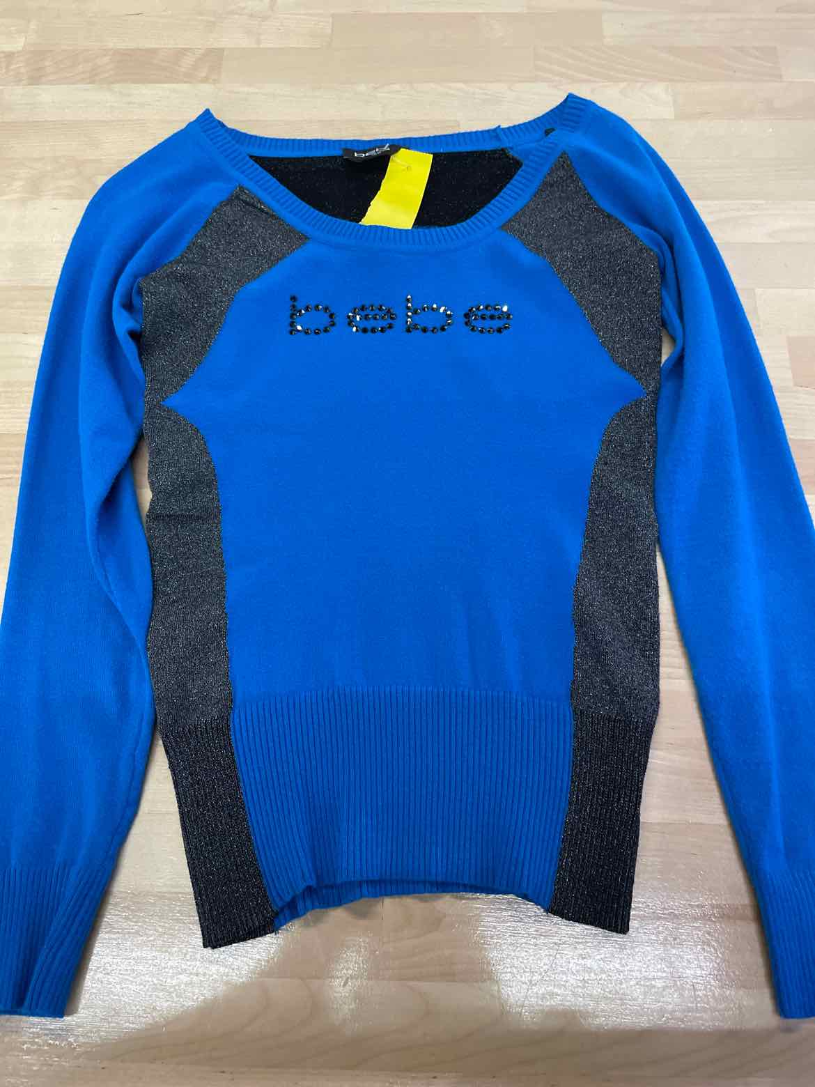 Bebe Size XS Black & Blue Longsleeve