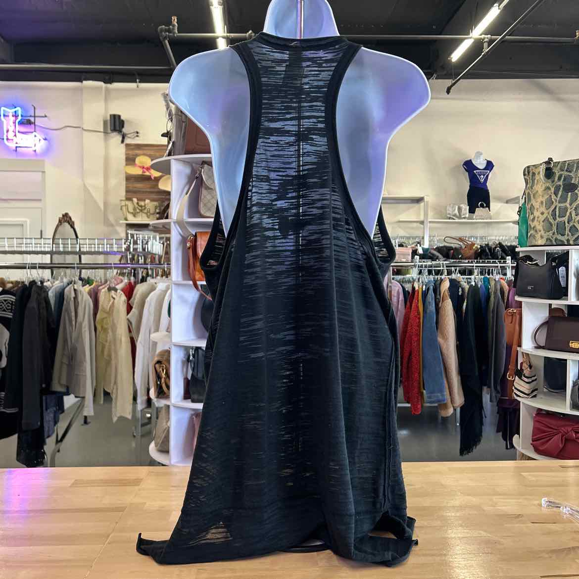 Kavio Size XL Black Preloved Tank