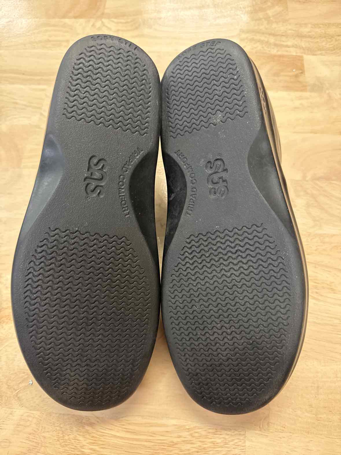 SAS Viva Size 8.5 WW Black Leather NWOT Slip On