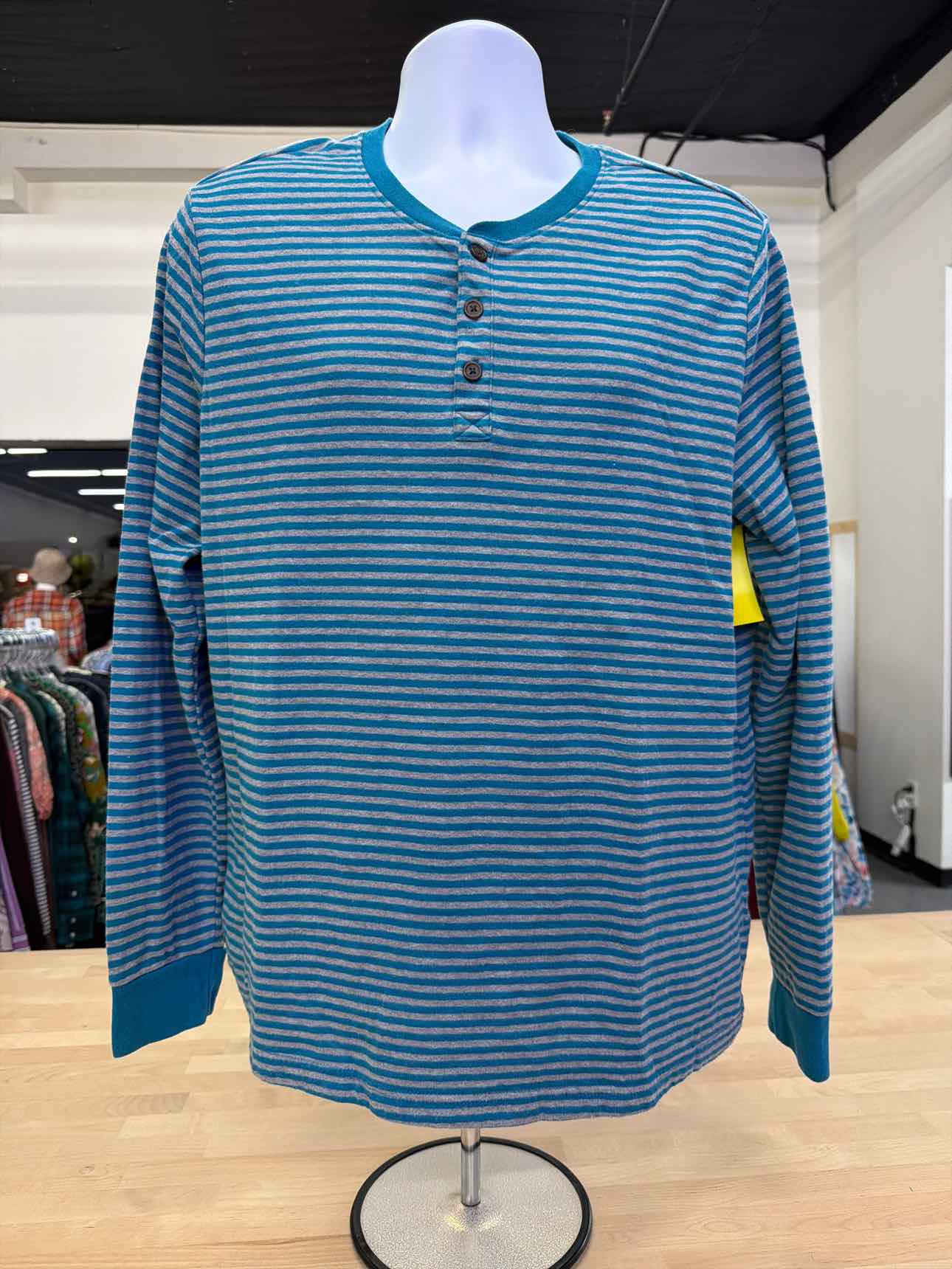 St. Johns Bay Size L Blue MENS Long Sleeve Shirt