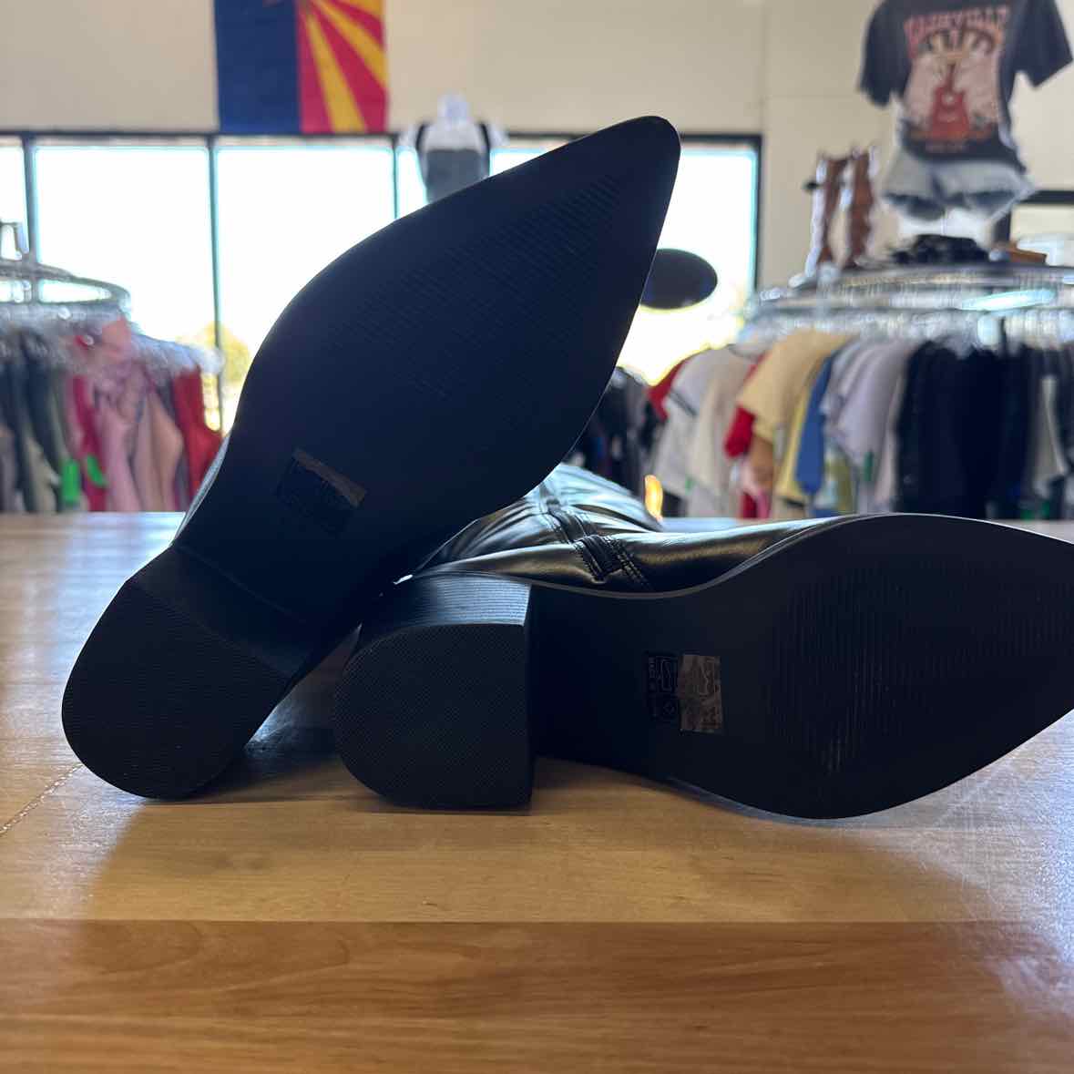 Journee Shoe Size 9 Black Daria Boots