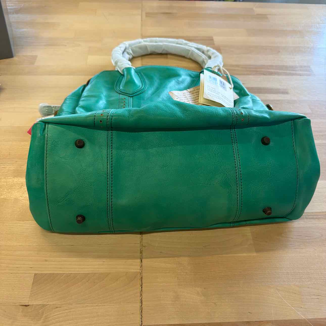 Old Trend Women's Satchels Aqua - Aqua Vintage Leather Satchel