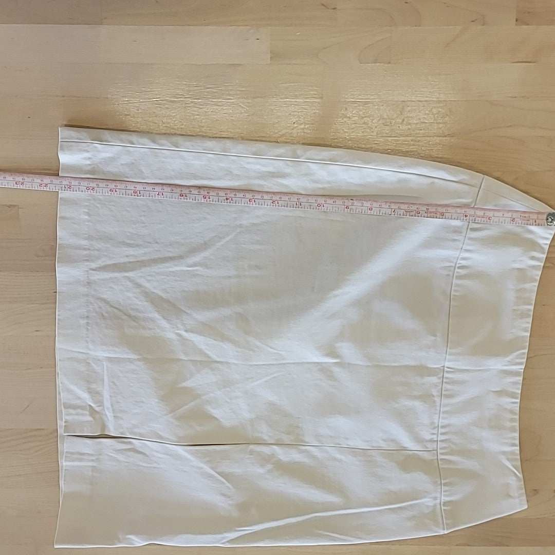 Banana Republic Size 2P White Skirt