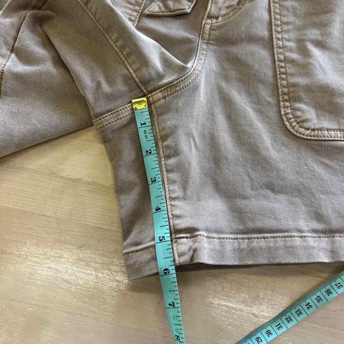 Loft Women Size XS Tan Preloved Shorts