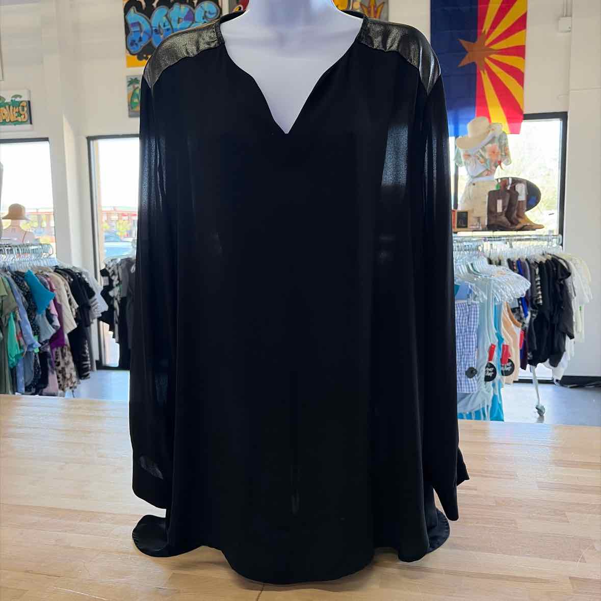 Chico's Size 3 Black Preloved Blouse LS