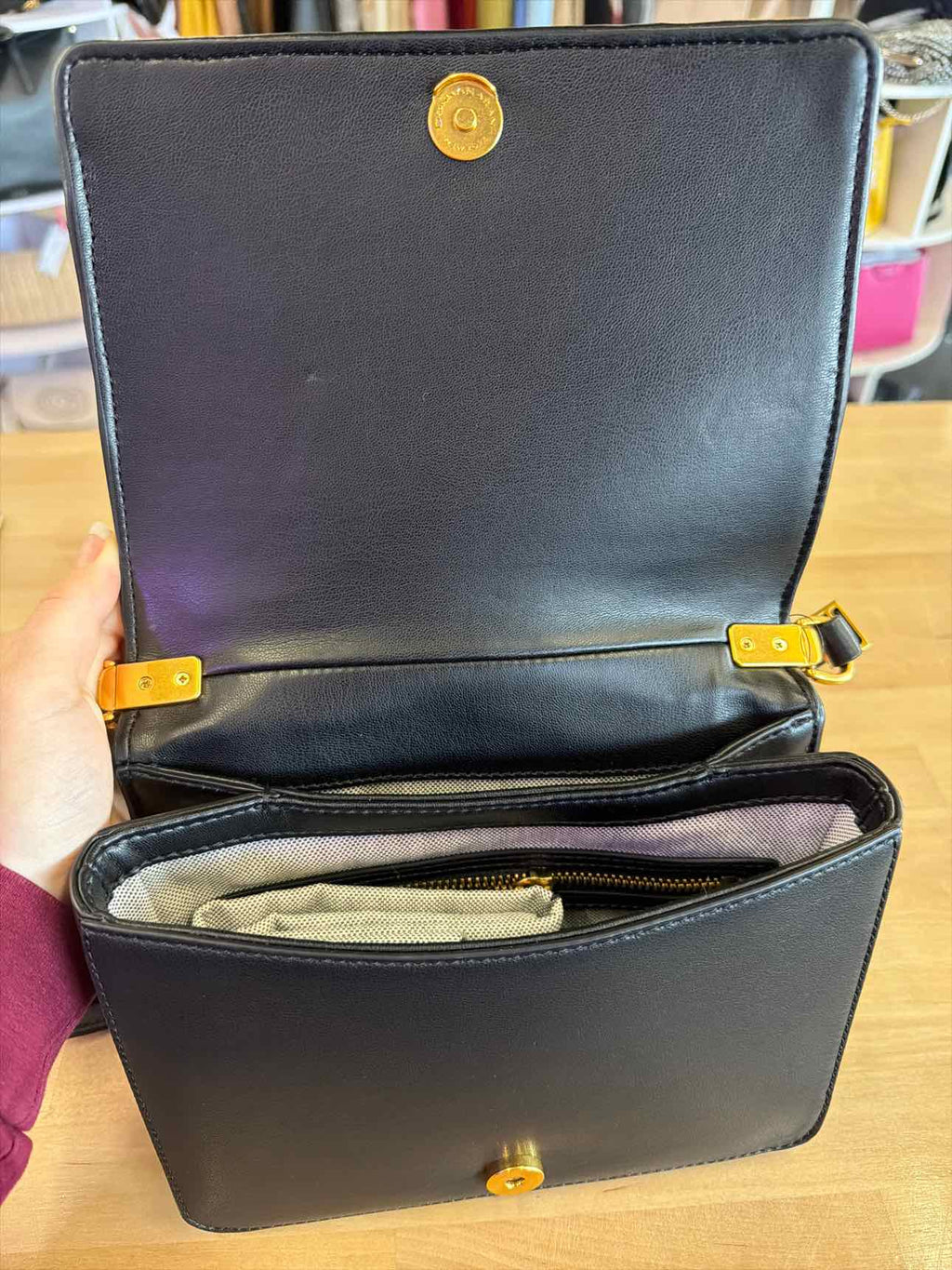 Donna Karan New York Jericho Flap Shoulder with Sculpted Hardware - Black/Gold