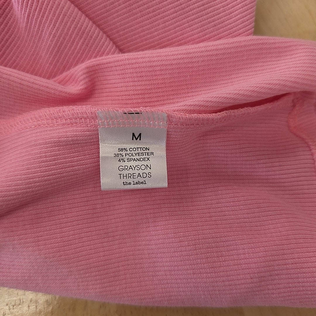 Barbie Size M Malibu Barbie Graphic T-Shirt