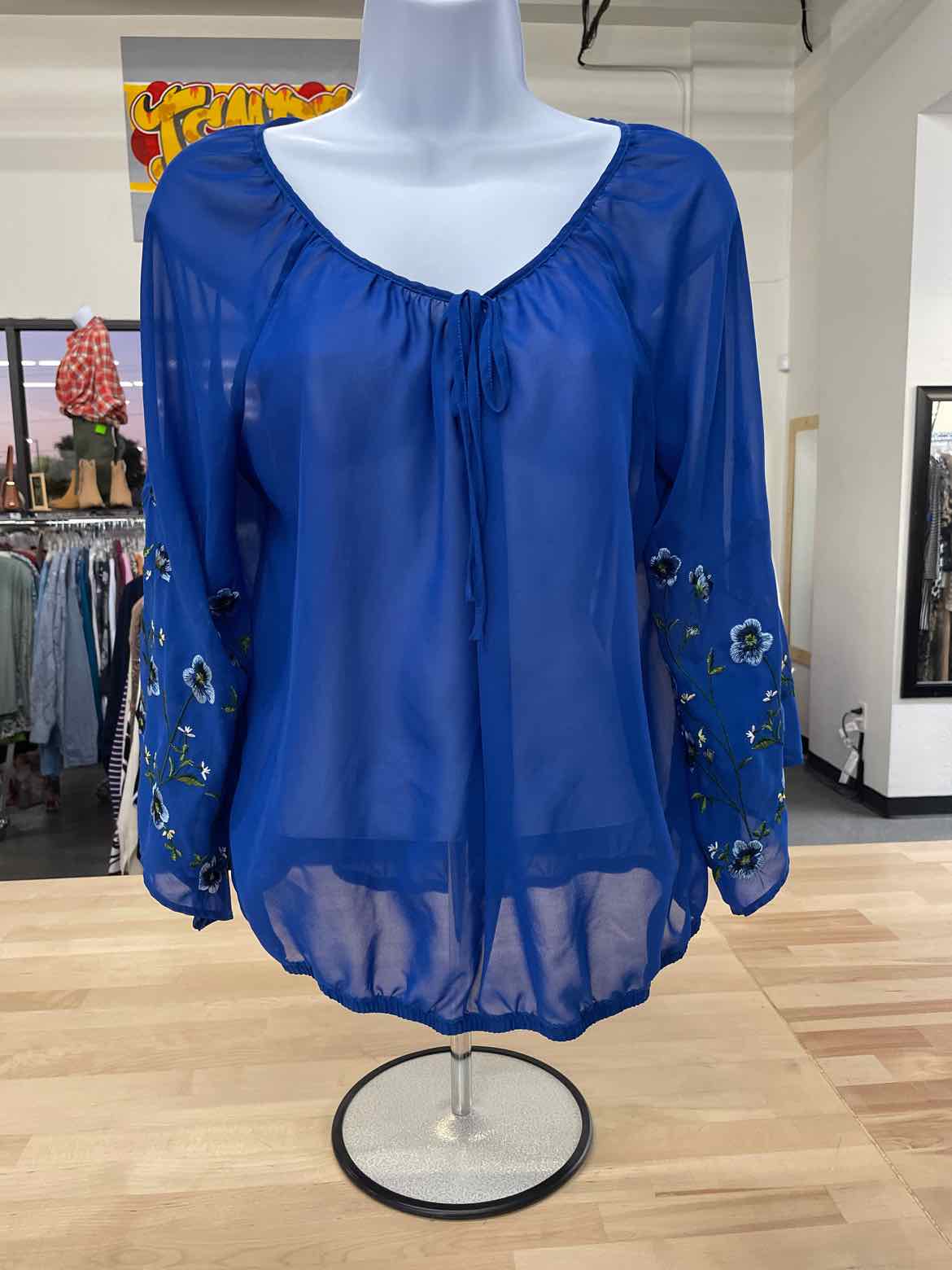 In studio Size PM Blue Blouse