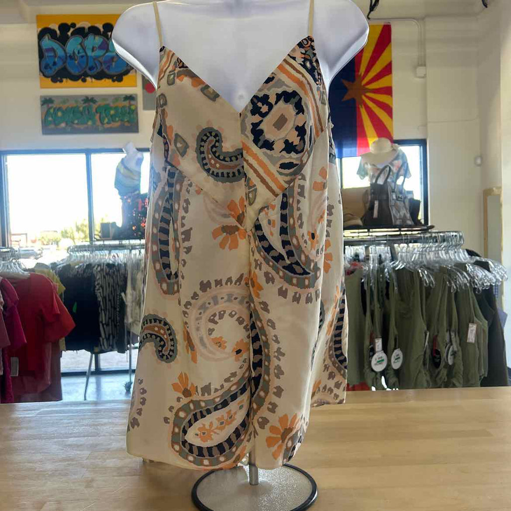HD Paris Size 8 Beige Silk Preloved Tank
