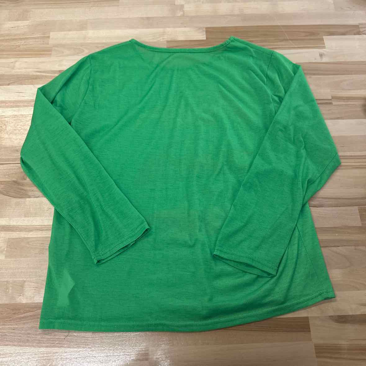 Size L Green T-shirt