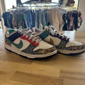 Nike Size 9.5 Multi-Color Preloved Sneakers