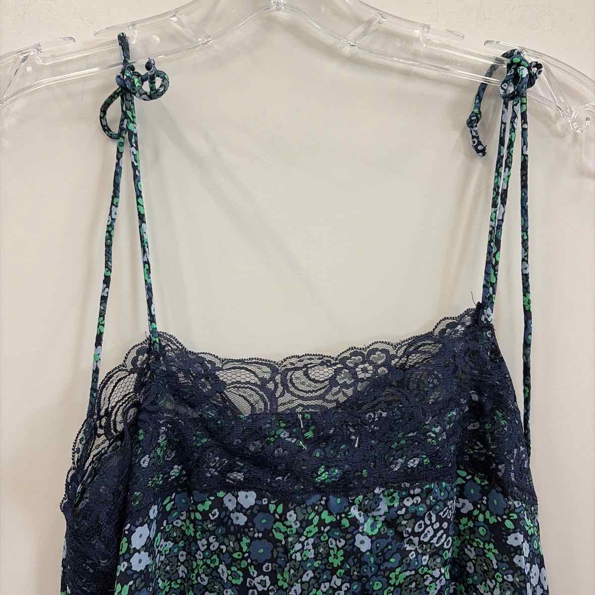 Arie Size M Blue & Green New Dress