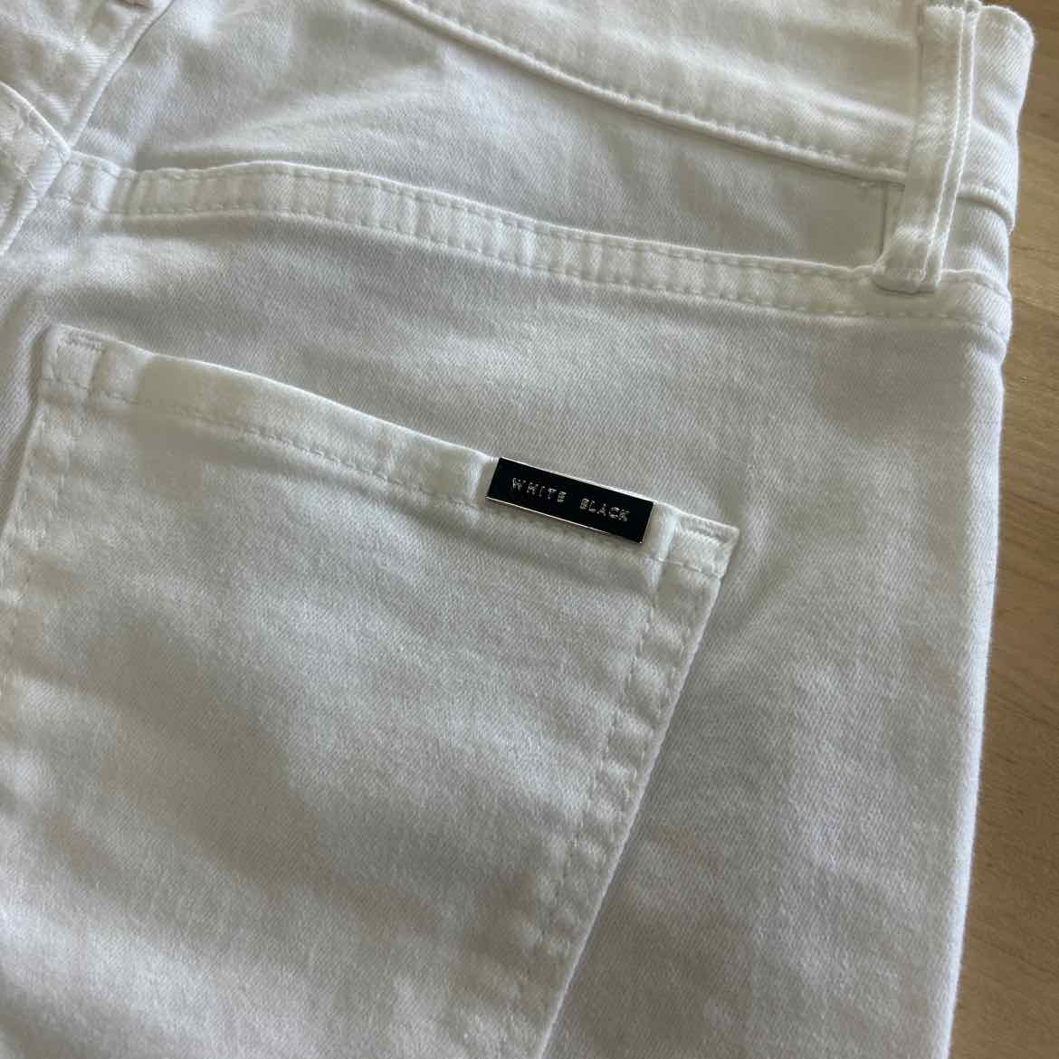 White House Black Market Size 00 White Shorts