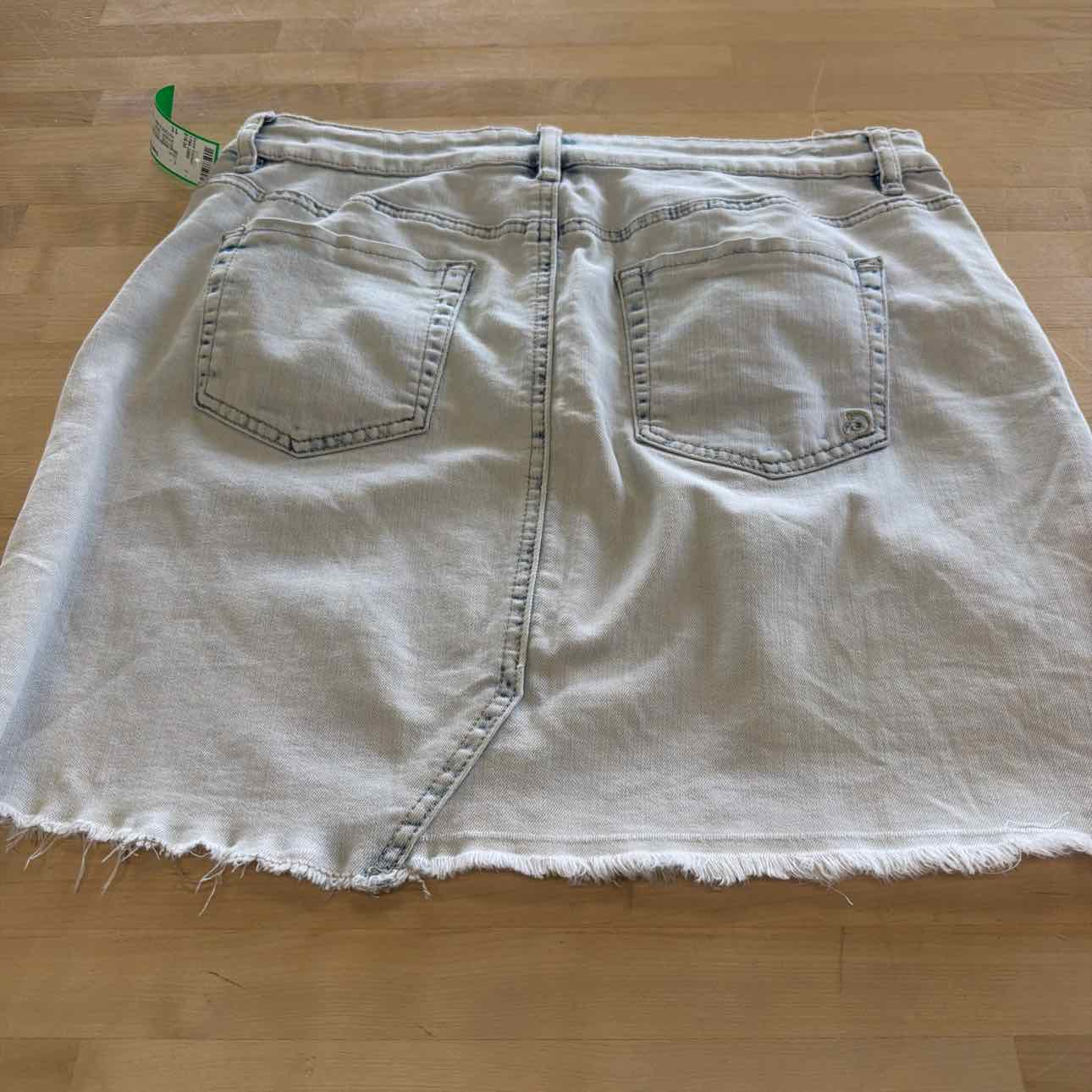 Indigo Rein Size 11 Denim Preloved Skirt