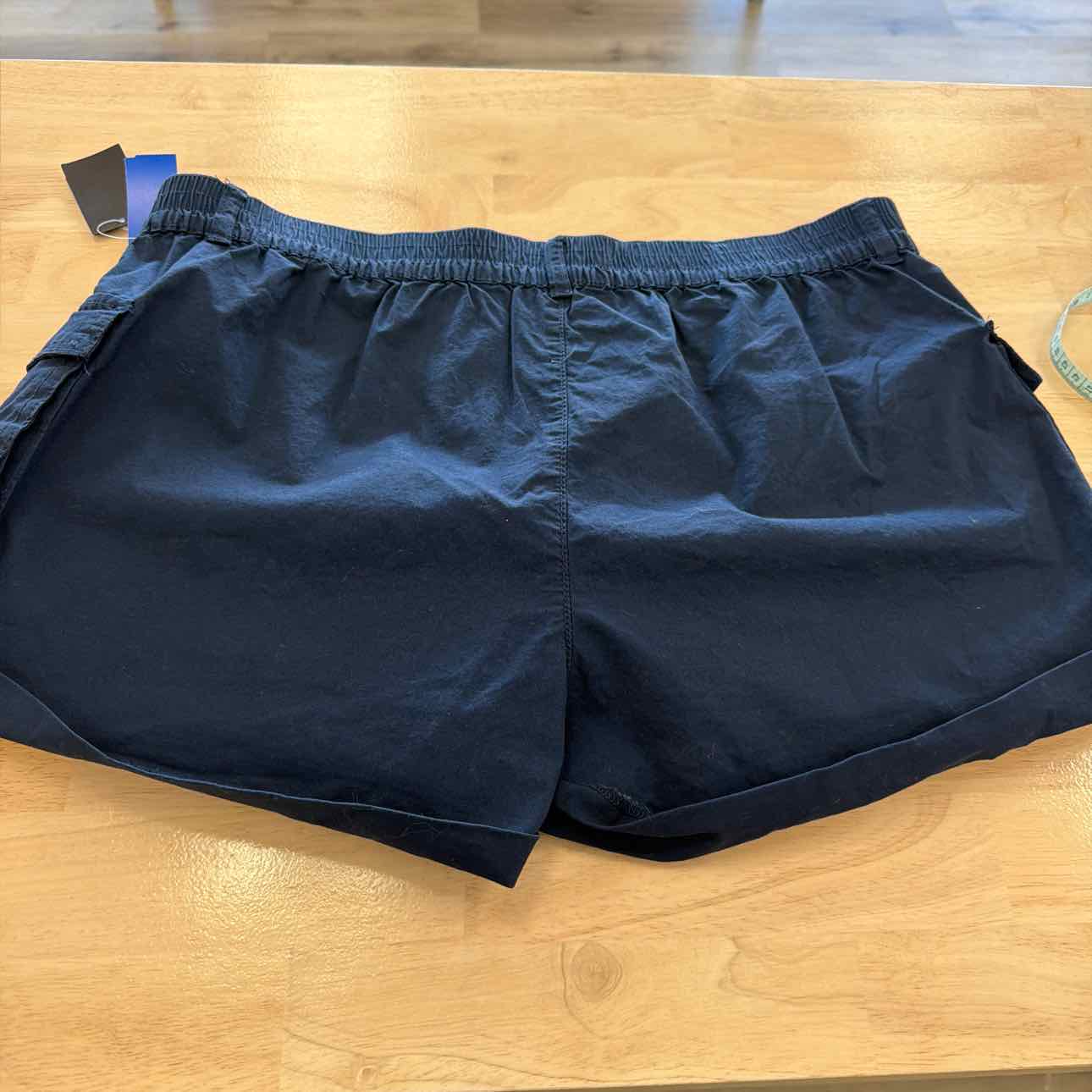 Celebrity pink Women Size XL Blue New Shorts