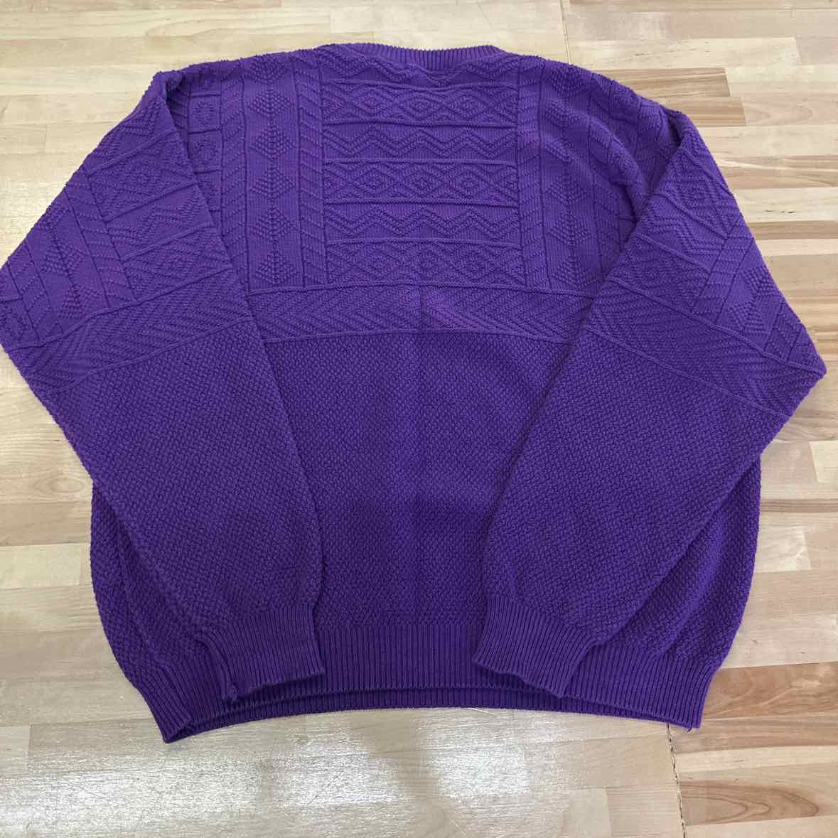 Claiborne Size XL Purple Sweater