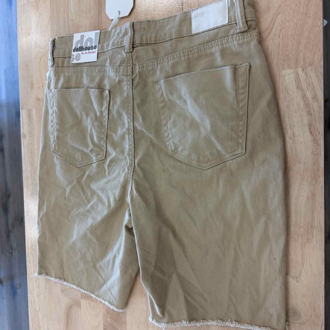 dollhouse Women Size 33 Tan New Shorts