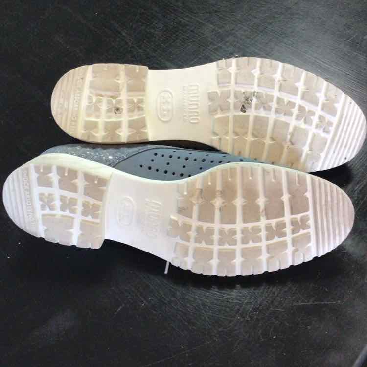 Munro Shoe Size 9 Light Blue Leather Oxford Loafers