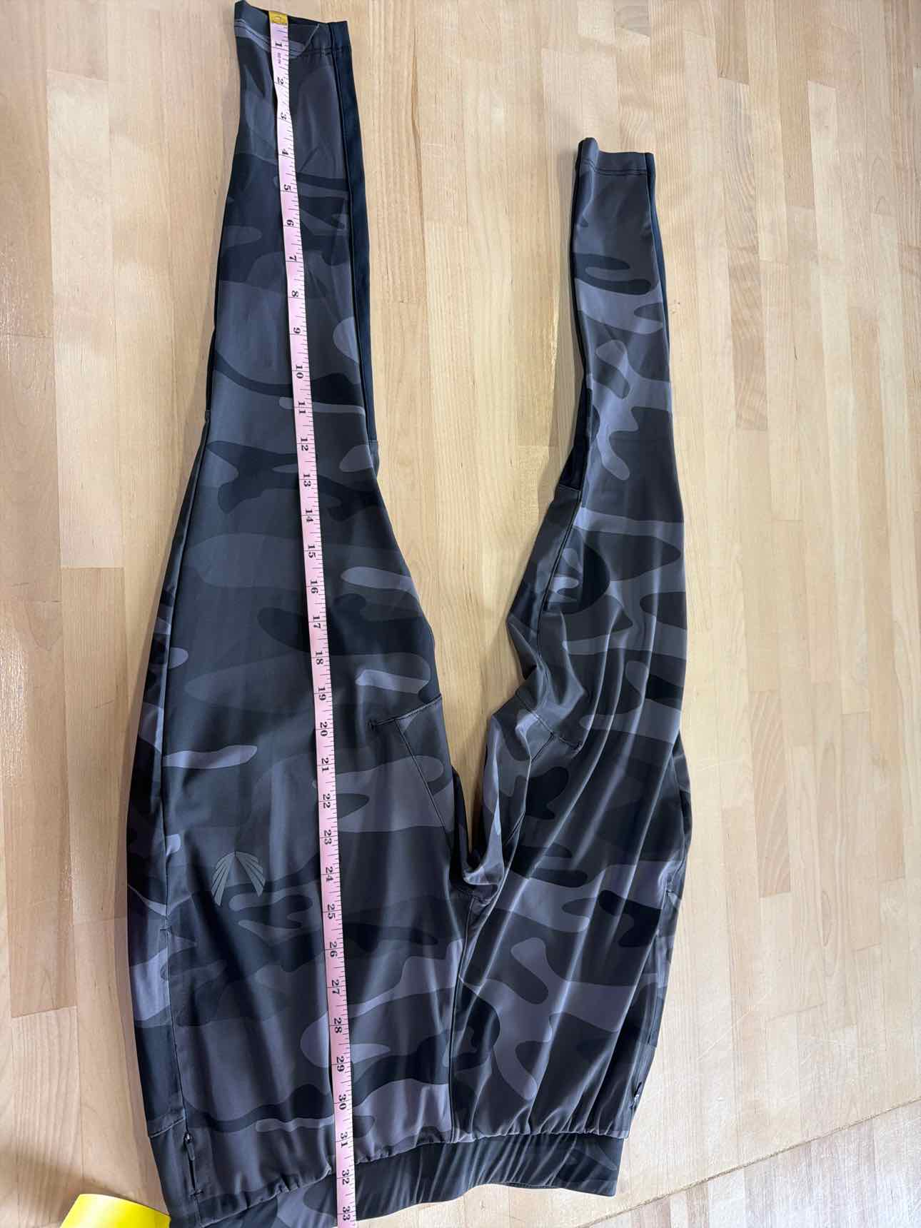 ASRV Size M Gray MENS Athletic Pants