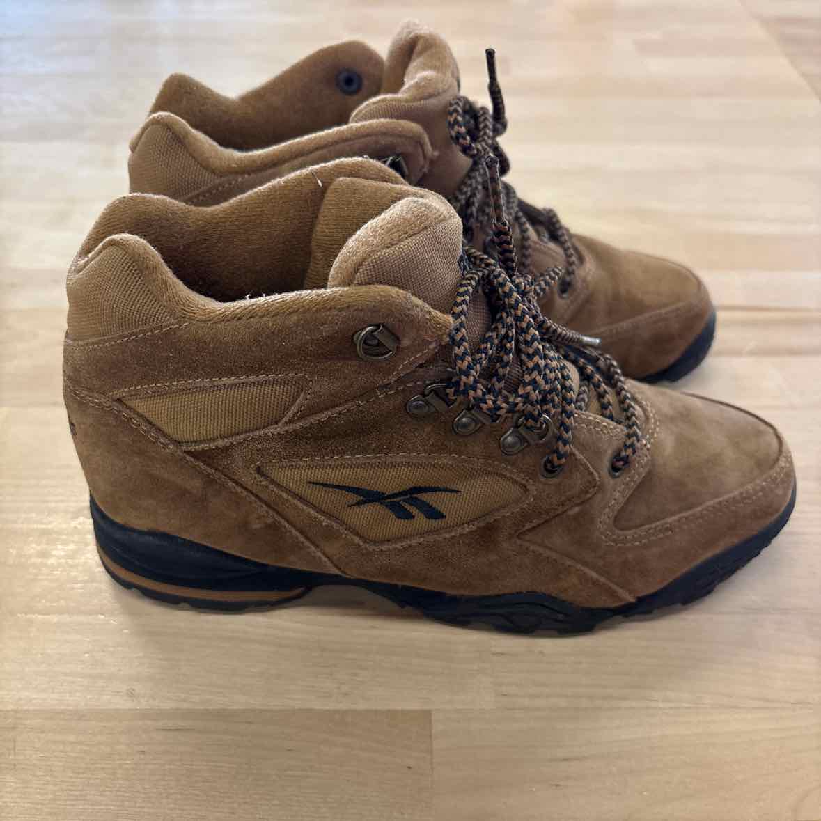 Reebok Size 8 Brown Used Boots