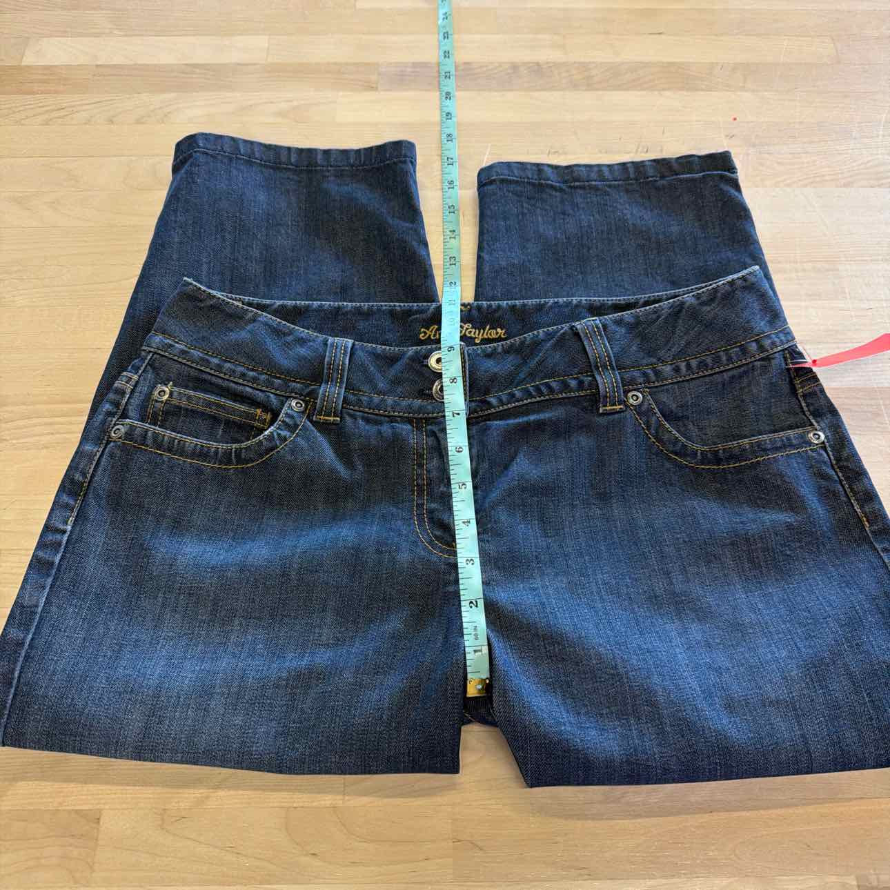 Ann Taylor Size 10 Blue Denim Preloved Capris