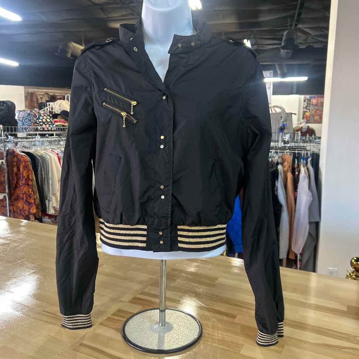 LaRok Size M Black Gold Preloved Jacket