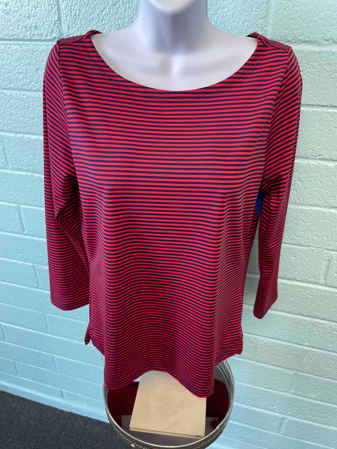 Vineyard Vines Size M Red Shirt