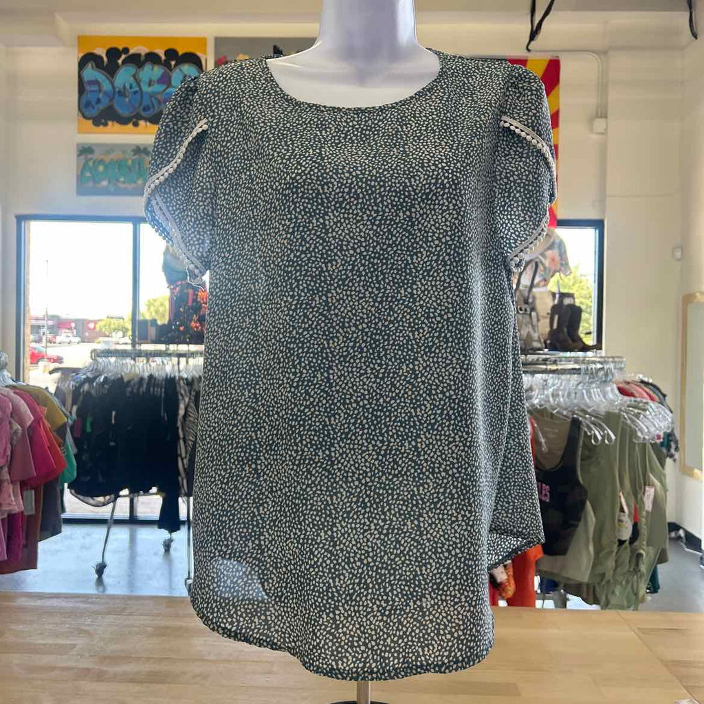 Angashion Size M Blue Preloved Blouse SS