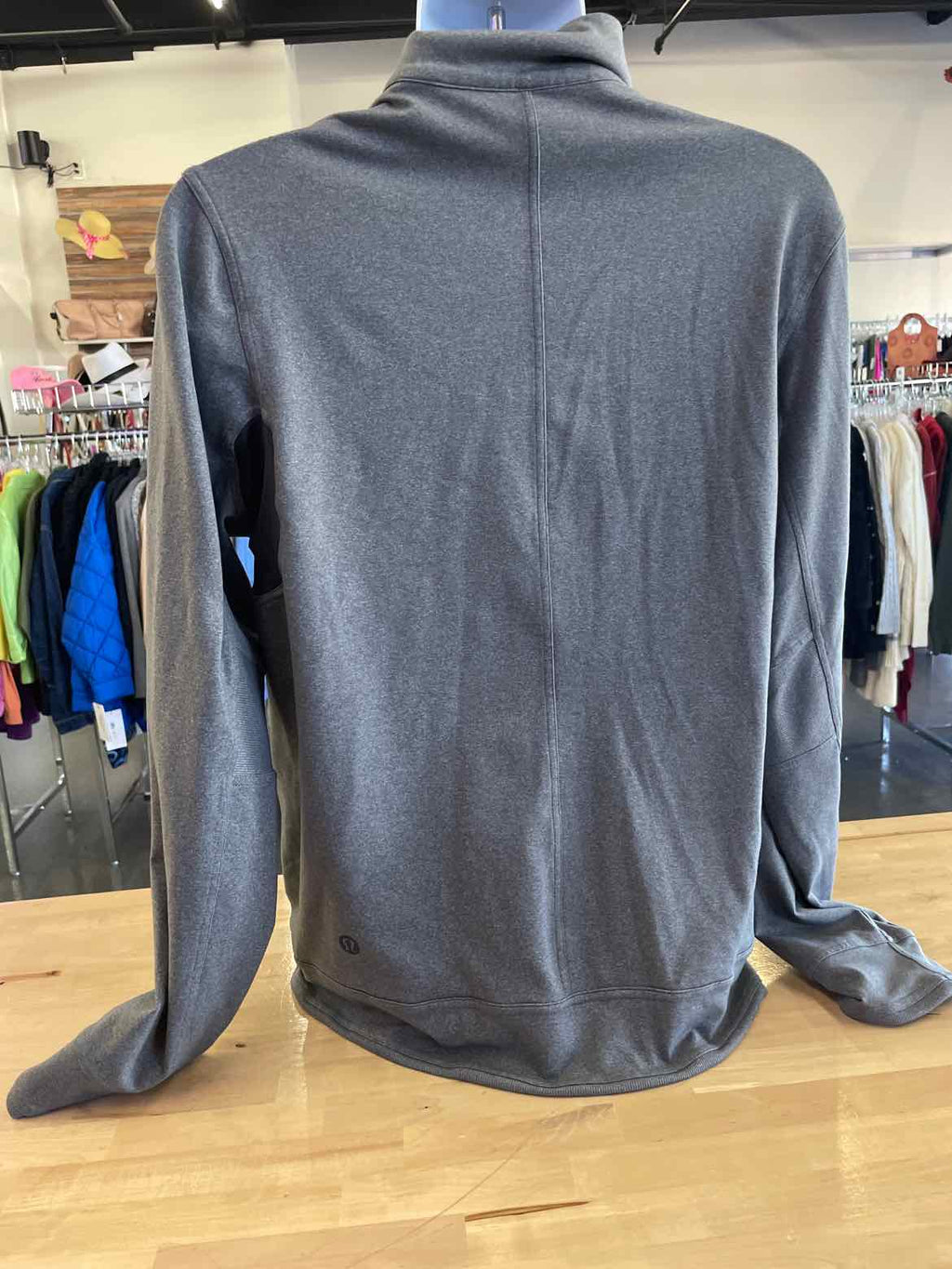 LuluLemon Size XL Gray MENS Athletic Jacket