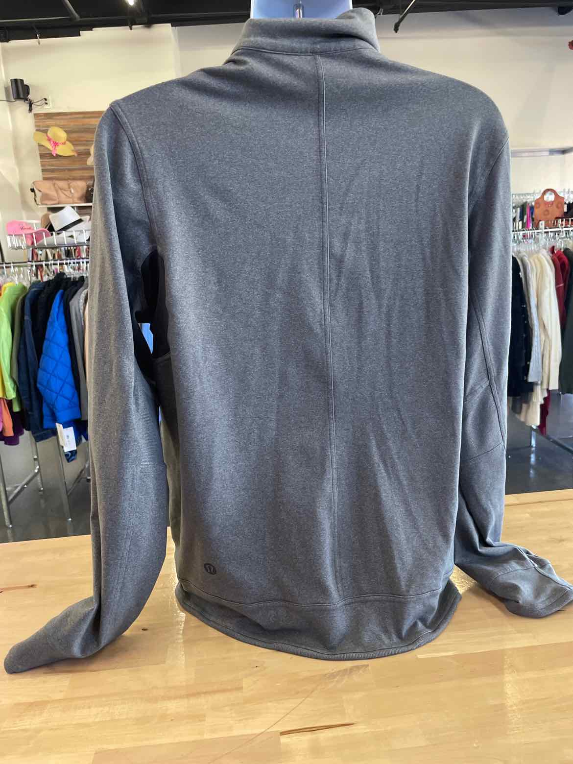 LuluLemon Size XL Gray MENS Athletic Jacket