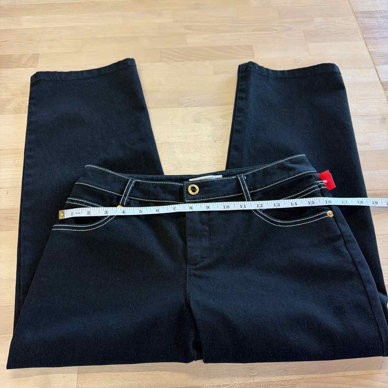 St. John Size 4 Black Denim Used Jeans