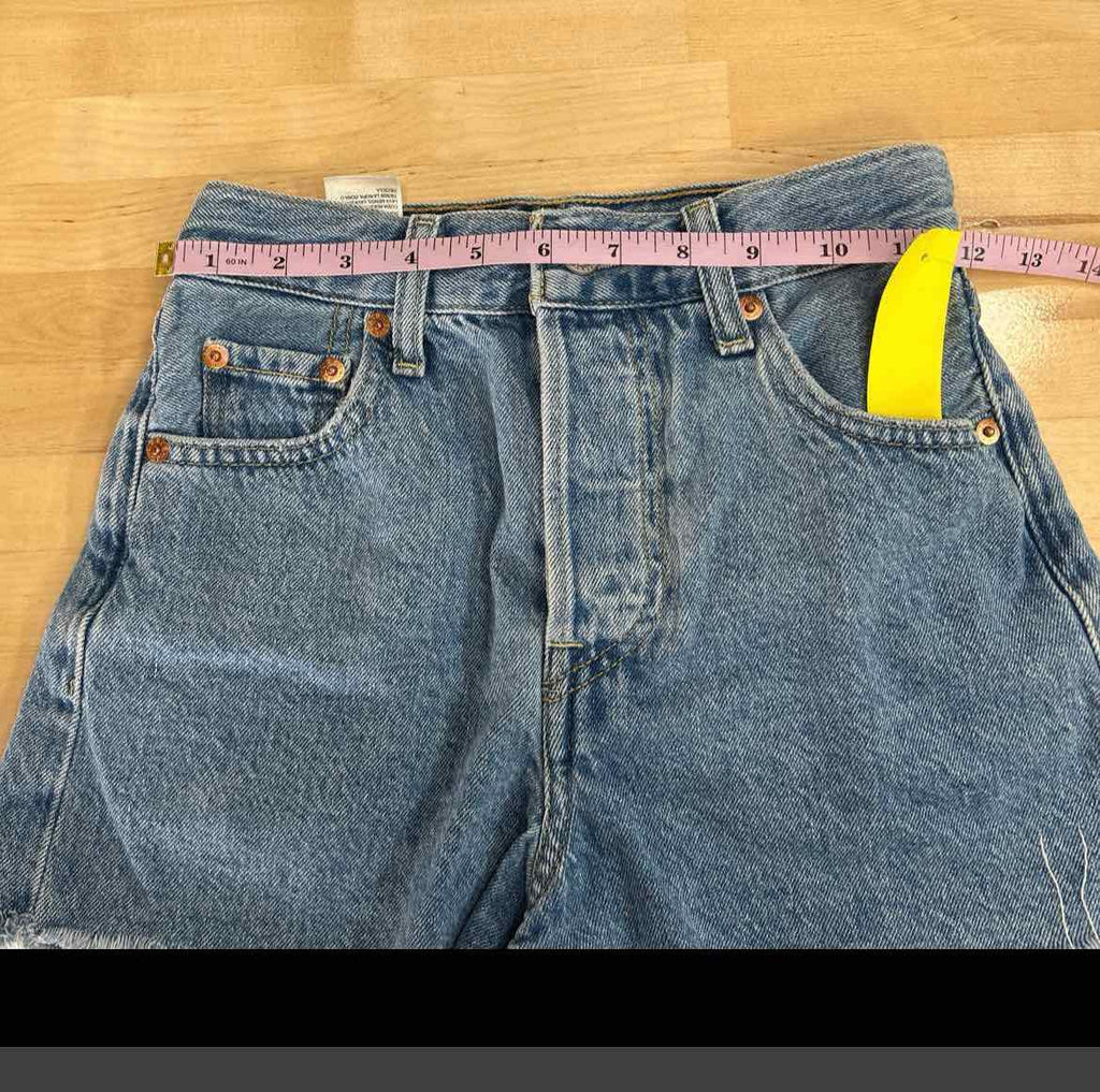 Levi's Women Size 23 Blue Denim Preloved Shorts