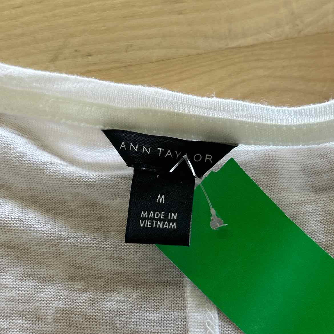 Ann Taylor Size M White Preloved Blouse SS