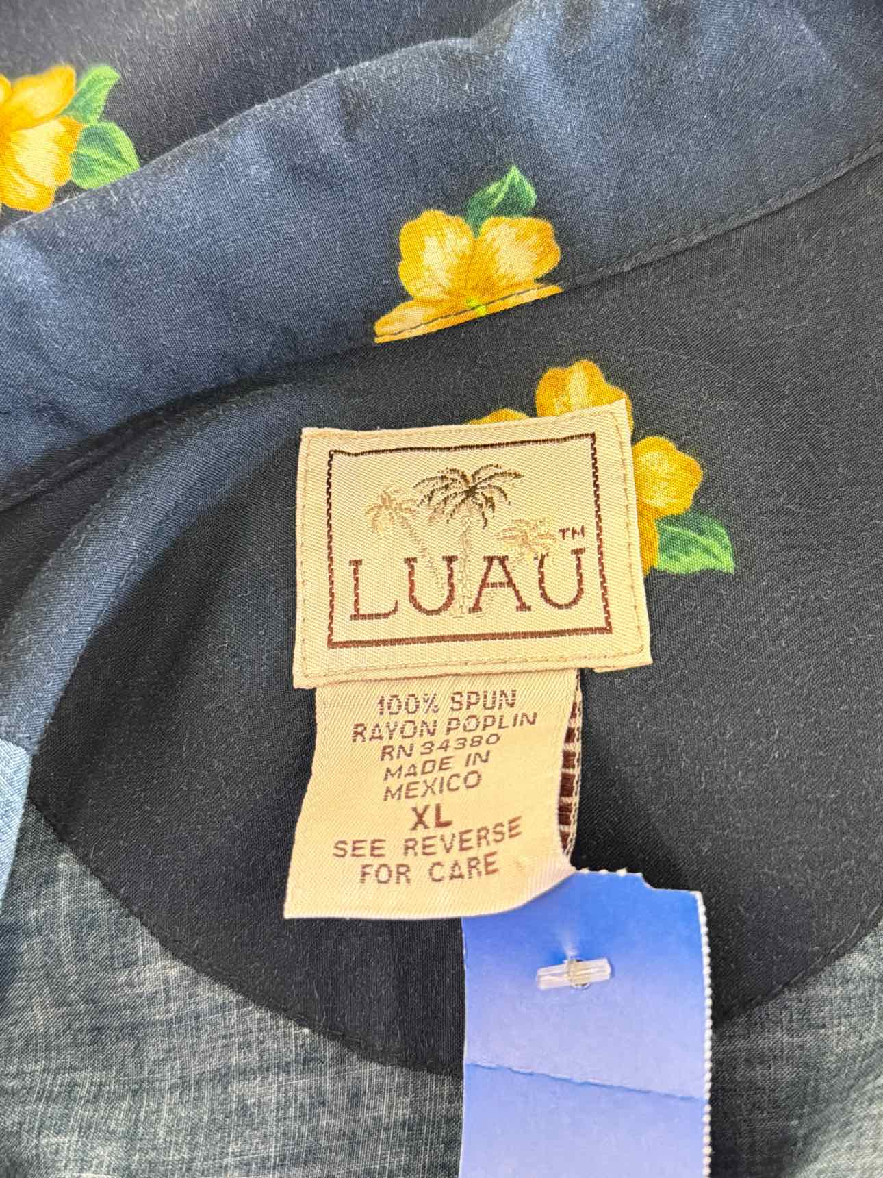 Luau Size XL Navy Preloved MENS Button Down Shirt